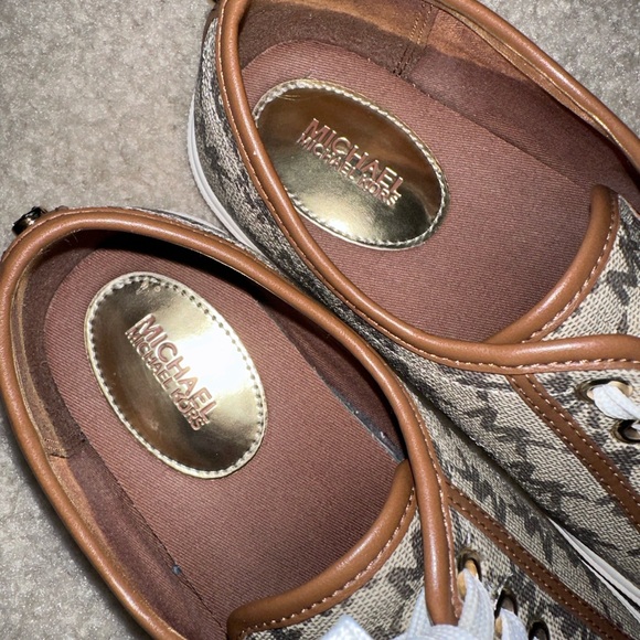 Michael Kors Sneakers - Picture 4 of 4